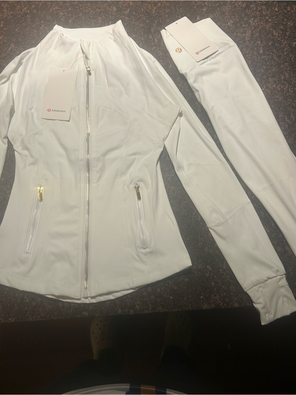 lululemon athletica Women's White Zip Jacket & Matching Leggings